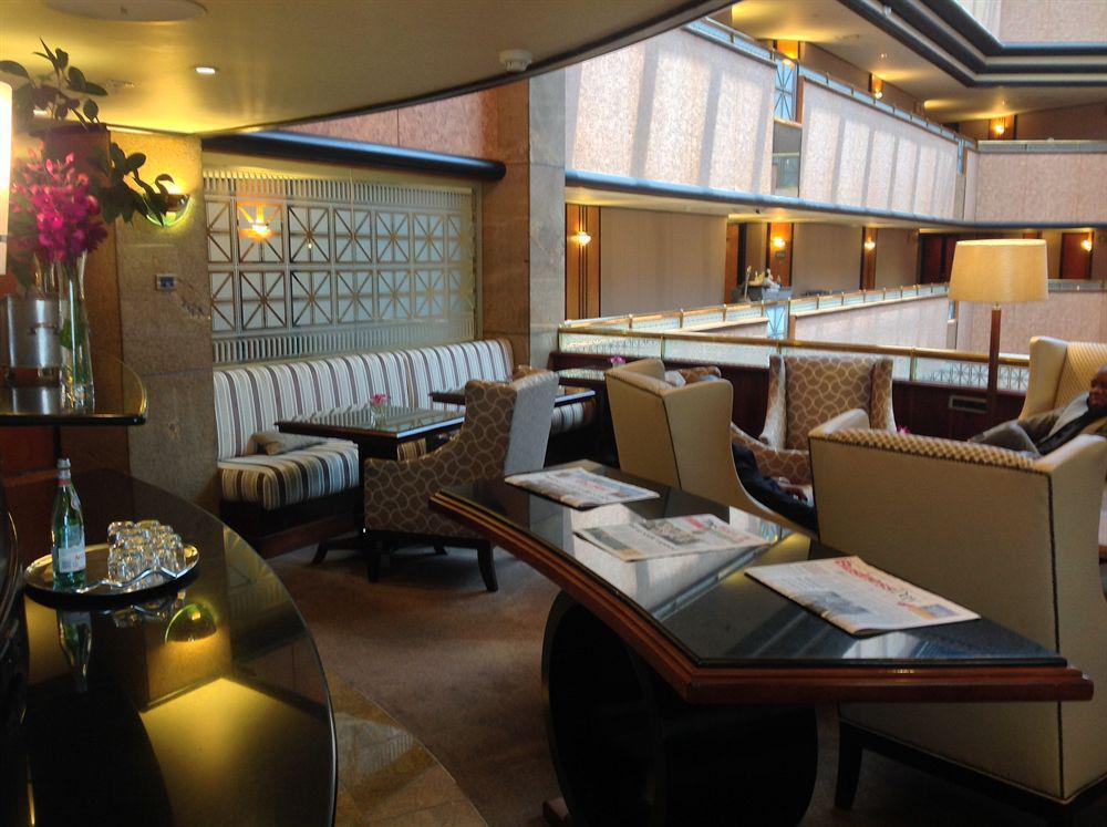 Intercontinental Johannesburg Sandton Towers, An Ihg Hotel Bagian luar foto