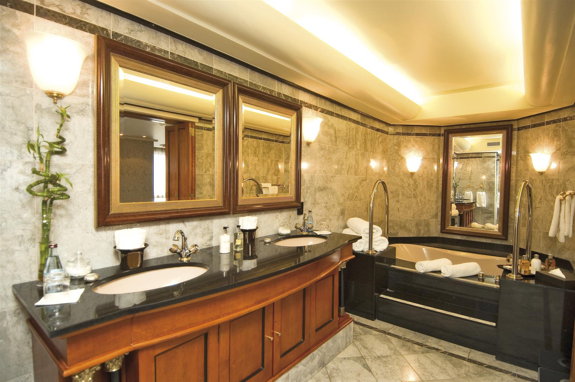 Intercontinental Johannesburg Sandton Towers, An Ihg Hotel Bagian luar foto