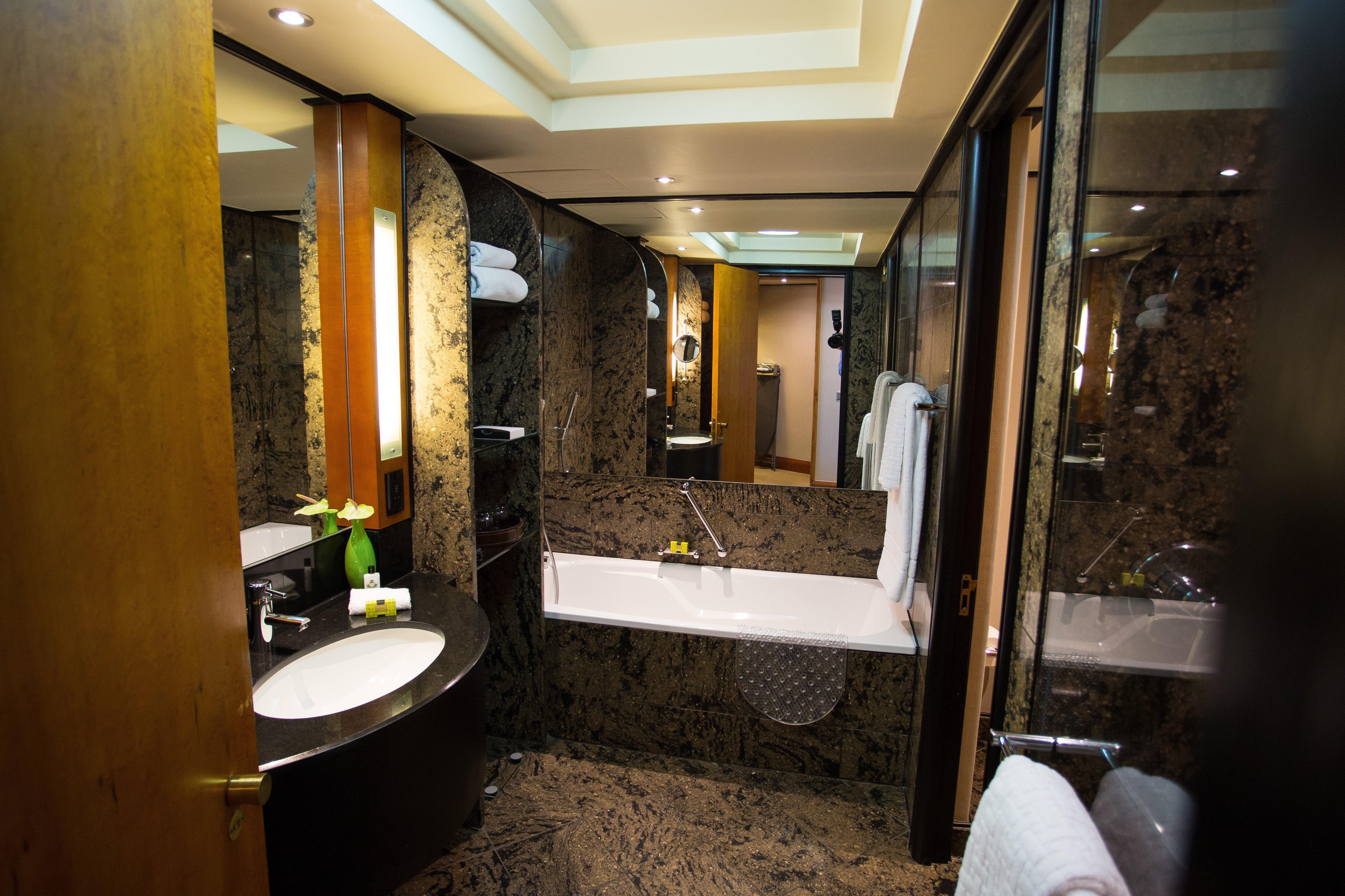 Intercontinental Johannesburg Sandton Towers, An Ihg Hotel Bagian luar foto