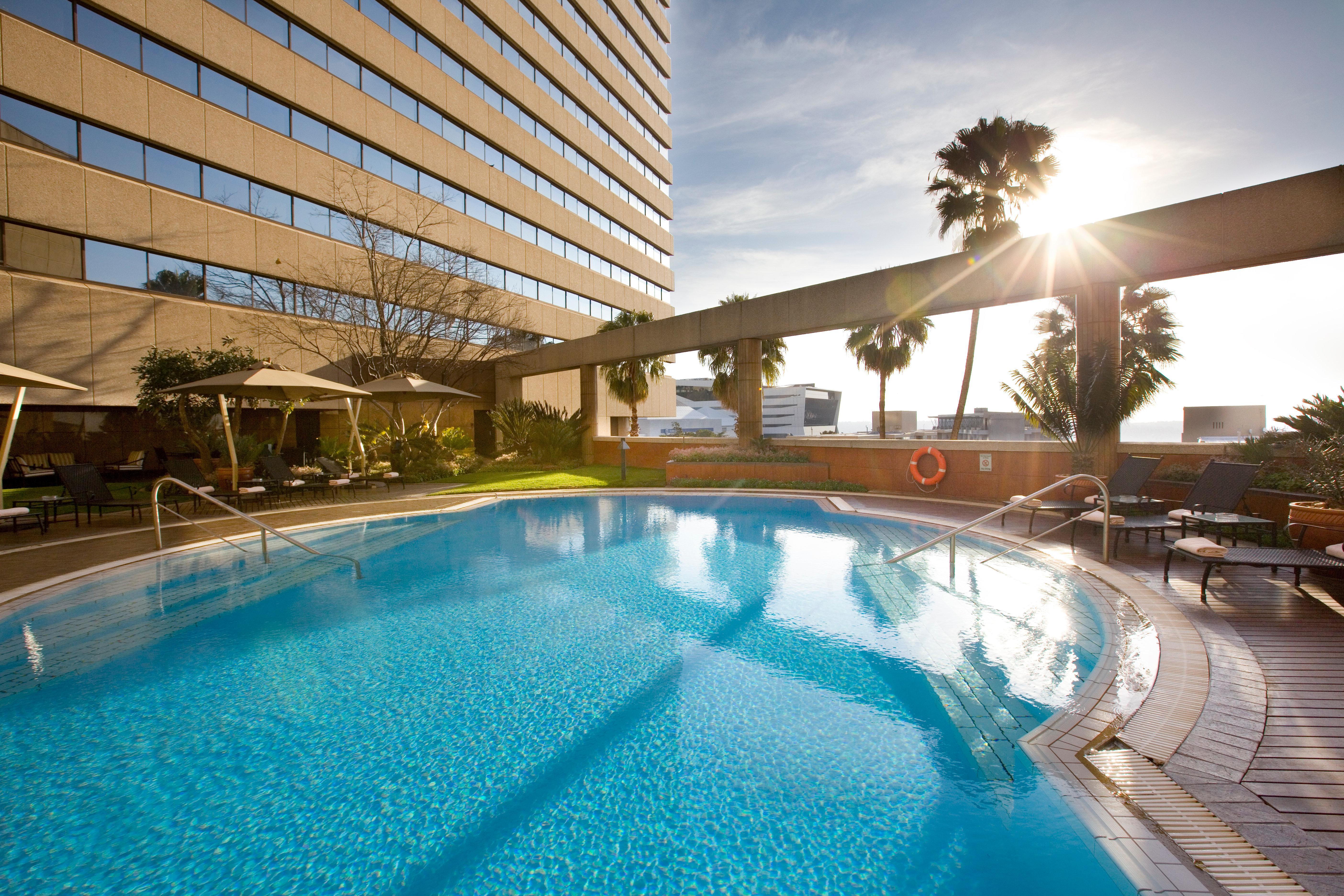 Intercontinental Johannesburg Sandton Towers, An Ihg Hotel Bagian luar foto