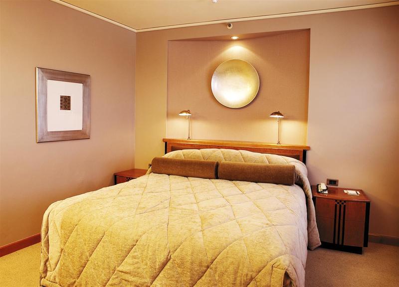 Intercontinental Johannesburg Sandton Towers, An Ihg Hotel Bagian luar foto