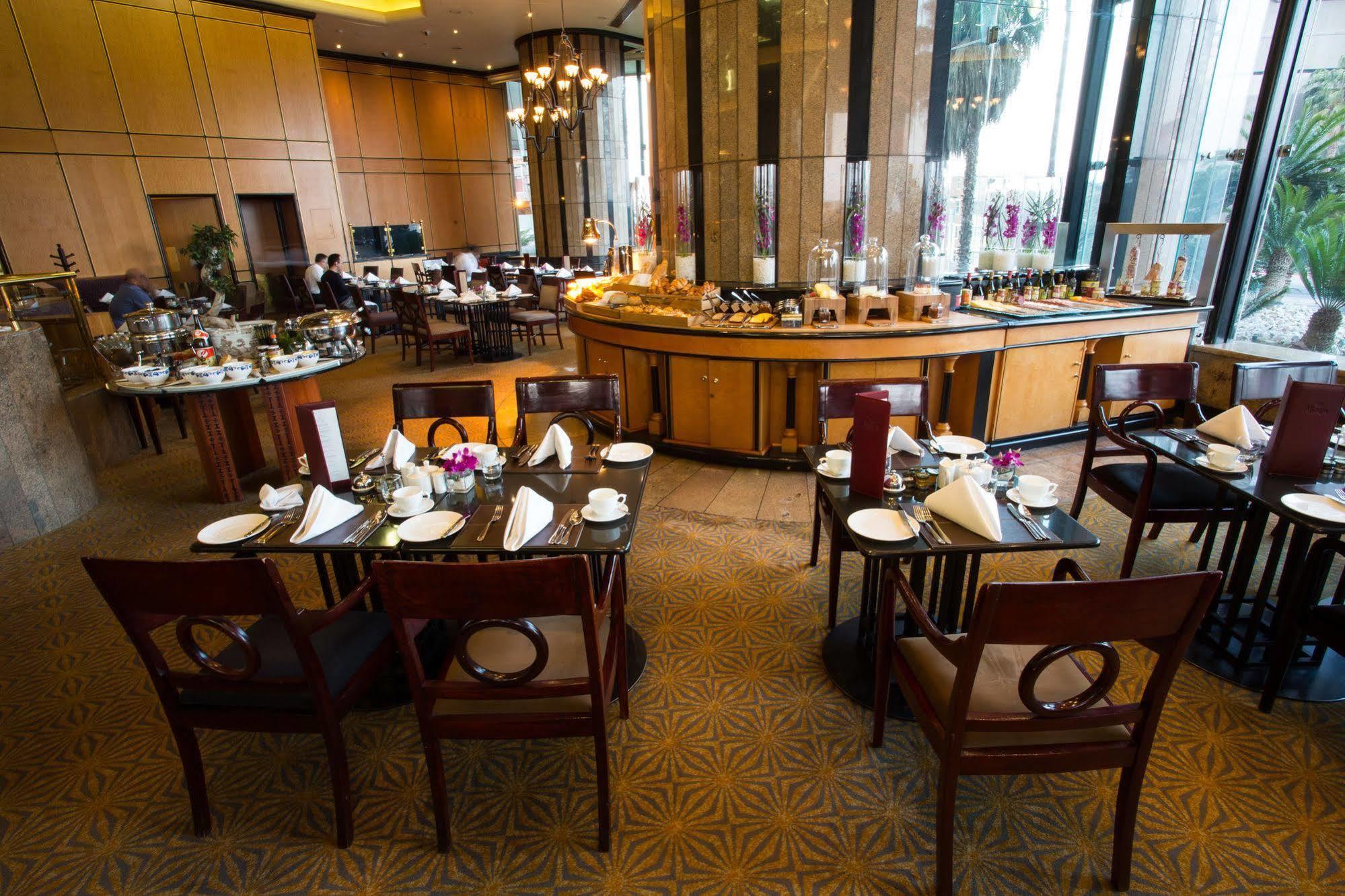 Intercontinental Johannesburg Sandton Towers, An Ihg Hotel Bagian luar foto